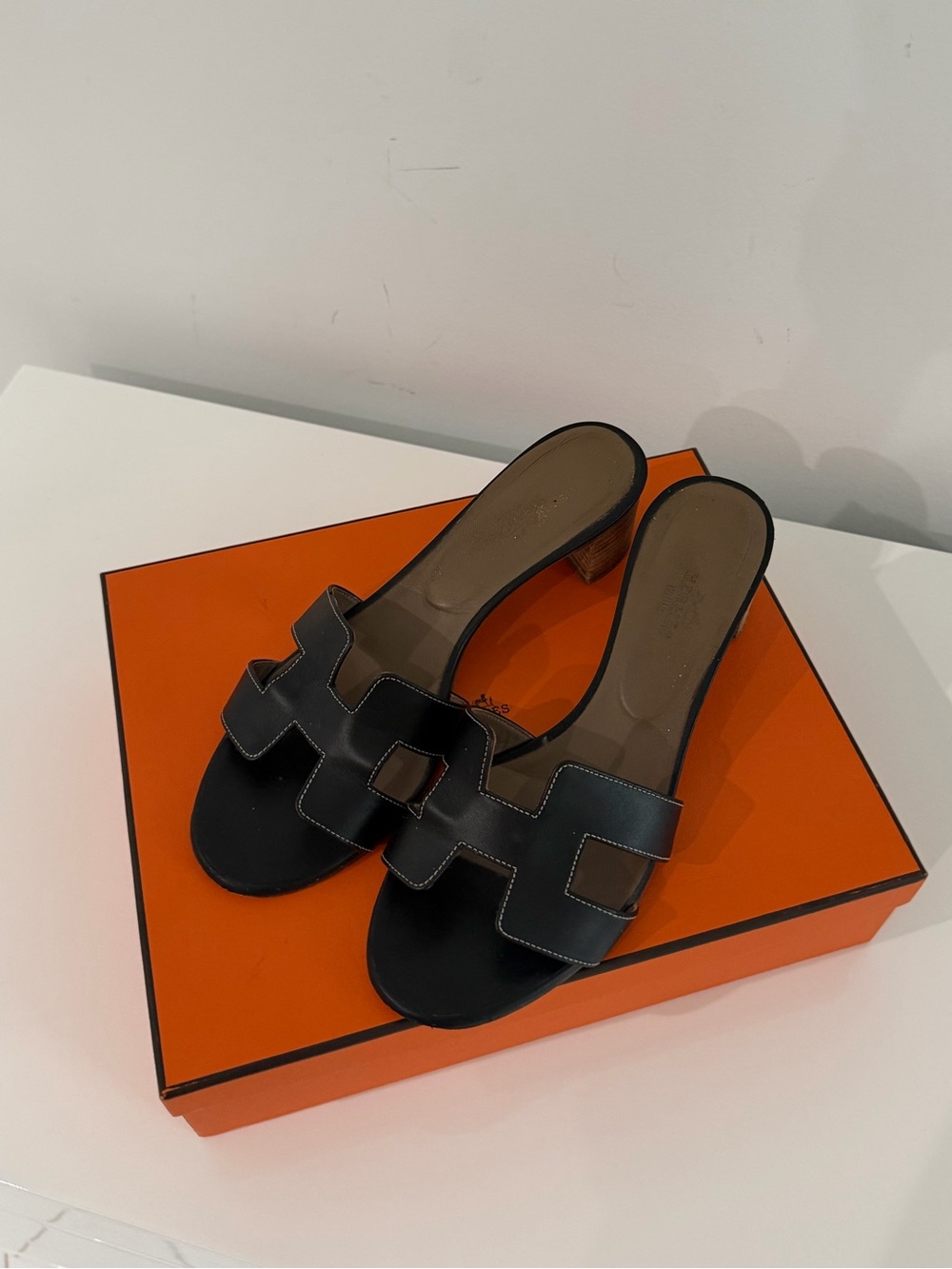 Hermes Black Oasis Sandals - Picture 3 of 4
